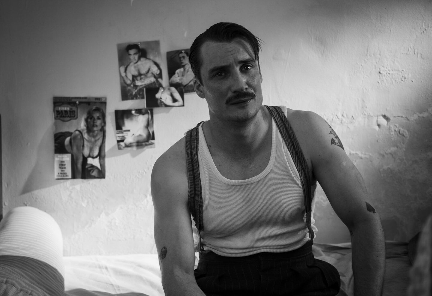 Scena dal film Lo straniero