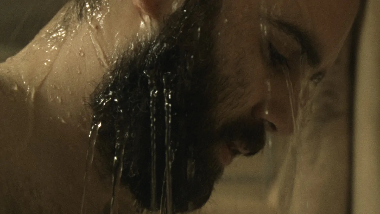 Scena dal film Happy holidays (yin’ad ‘aliku)