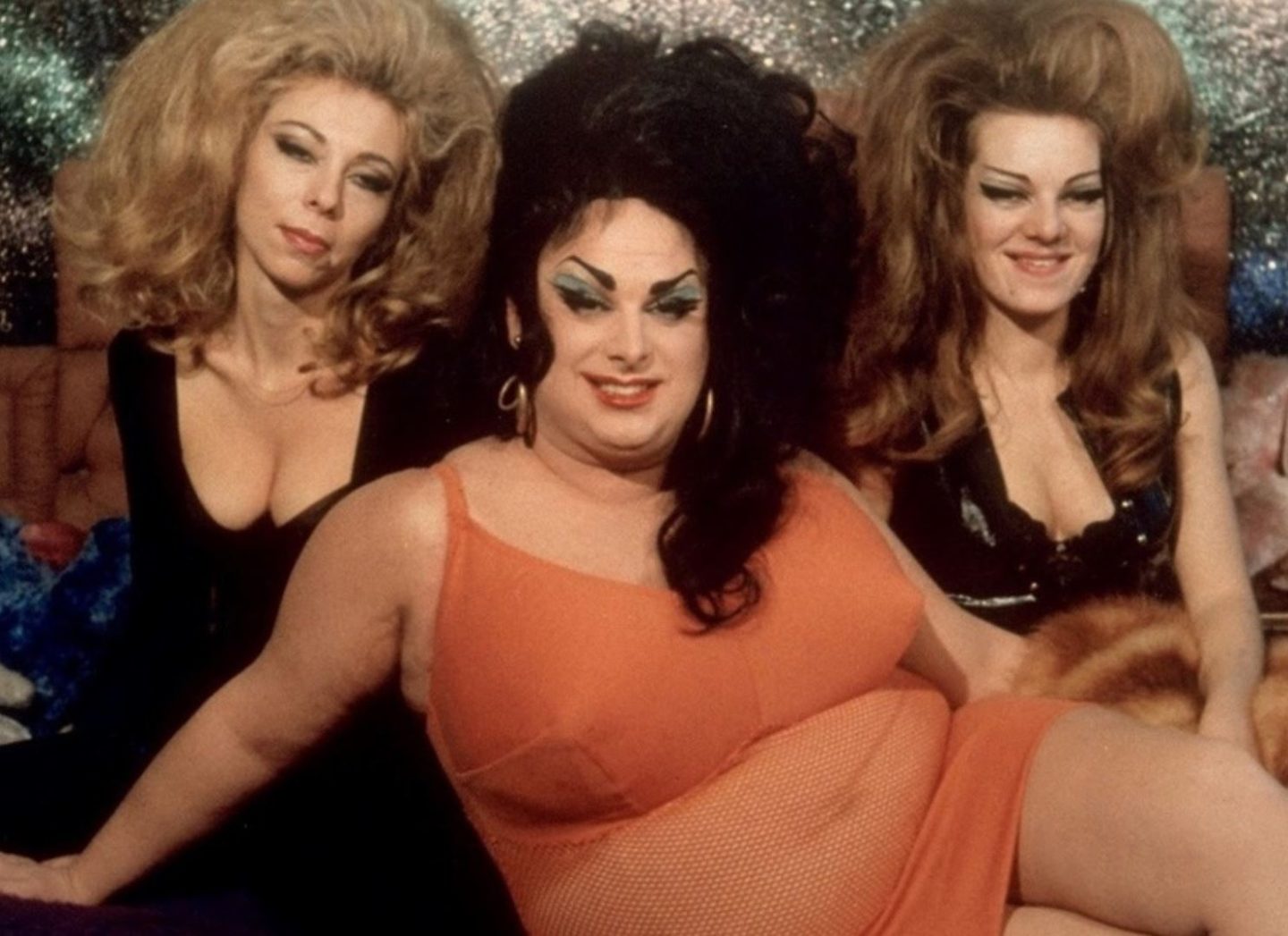 Scena dal film Agitazione femminile (Female Trouble)