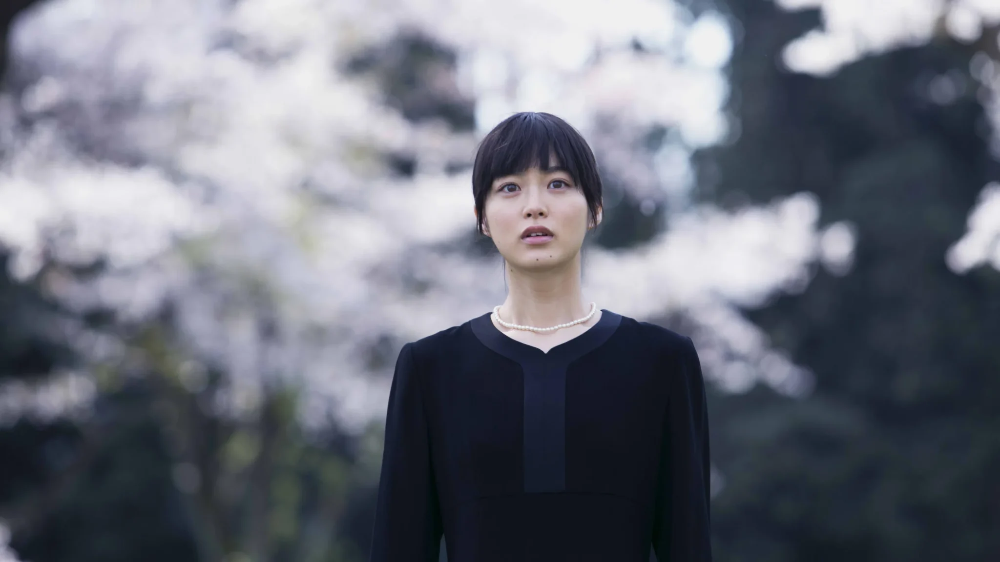 Scena dal film Summer blooms
