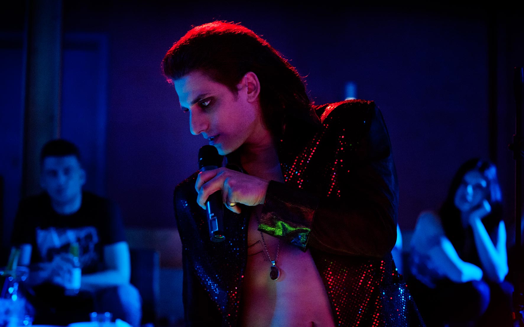 Scena dal film Lo chiamavano jeeg robot 4k – 10° anniversario