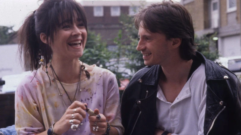 Scena dal film Riff raff – meglio perderli che trovarli