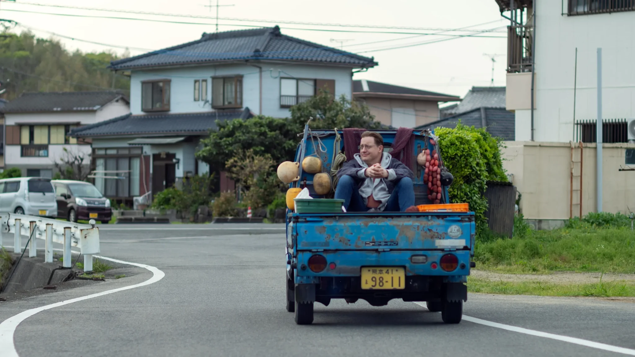 Scena dal film Rental family – nelle vite degli altri